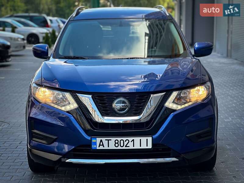 Nissan Rogue (2017)