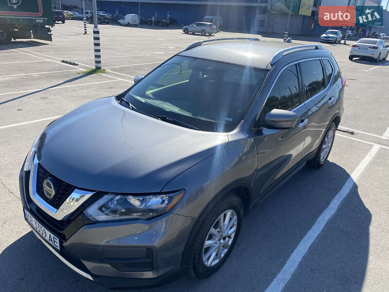 Nissan Rogue (2018)