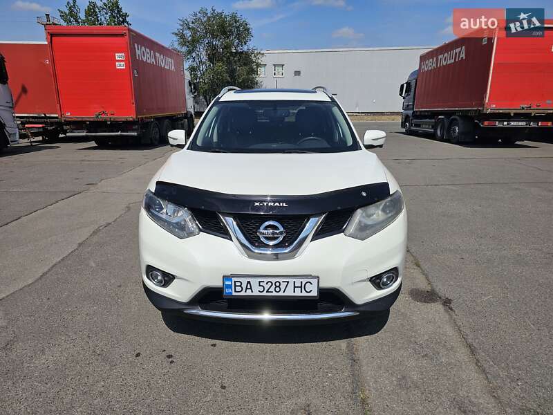 Nissan Rogue (2015)