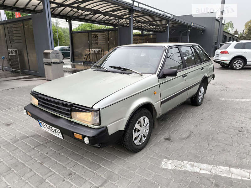 Nissan Sunny (1986)