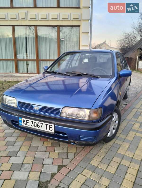 Nissan Sunny (1995)