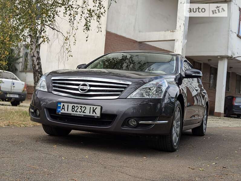 Nissan Teana (2011)