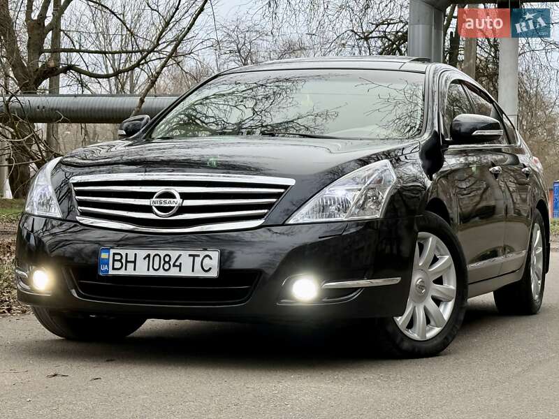 Nissan Teana (2011)