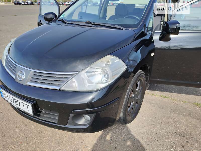 Nissan Tiida (2008)