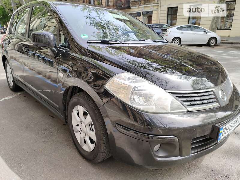 Nissan Tiida (2008)