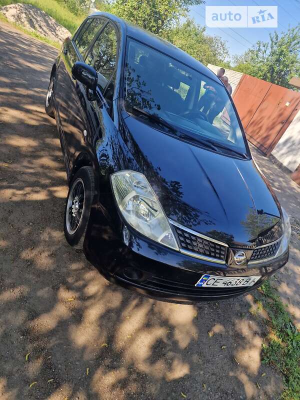 Nissan Tiida (2008)