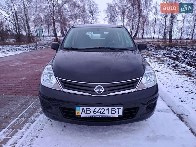 Nissan Tiida (2012)