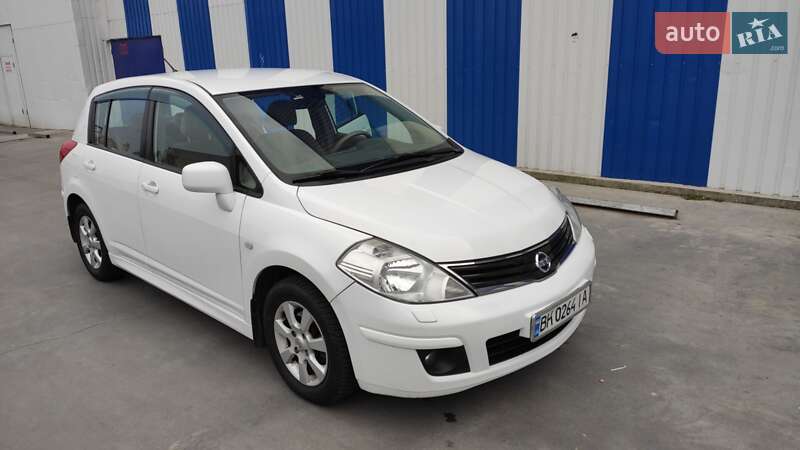 Nissan Tiida (2012)