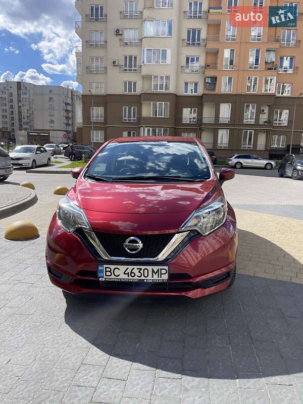 Nissan Versa note (2016)