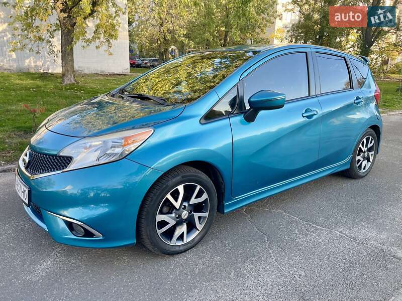 Nissan Versa note (2015)