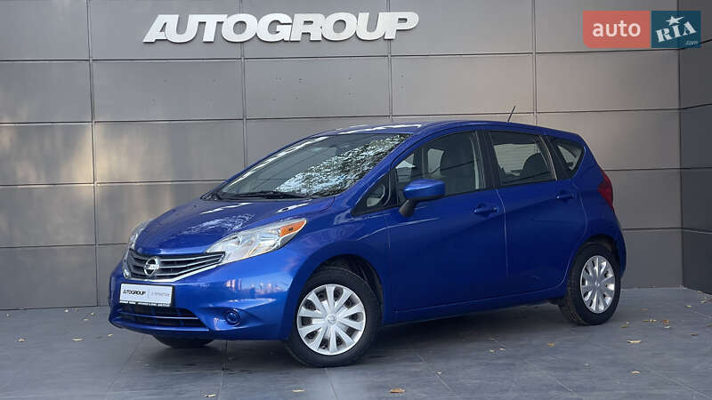 Nissan Versa note (2015)
