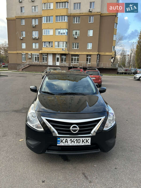Nissan Versa (2016)