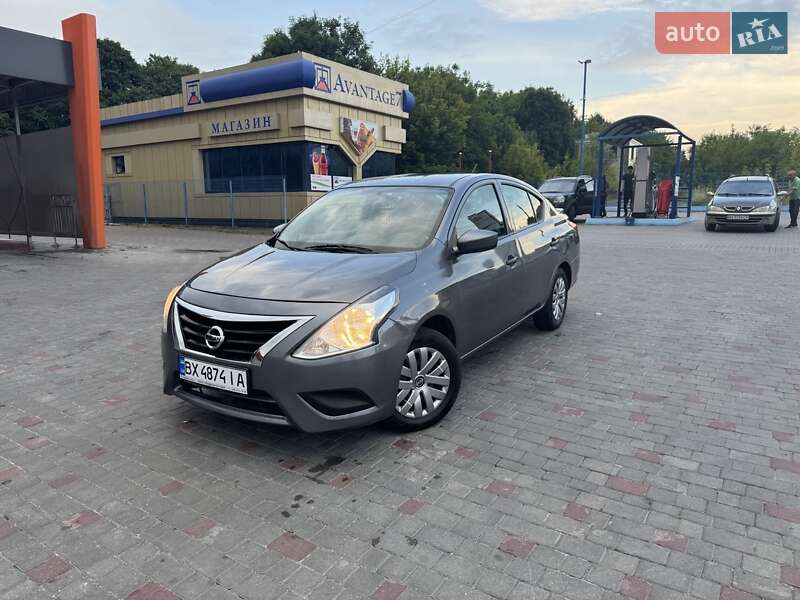 Nissan Versa (2019)