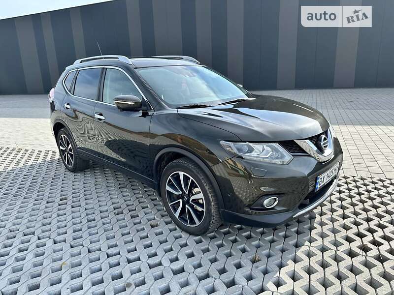 Nissan X-trail (2017)