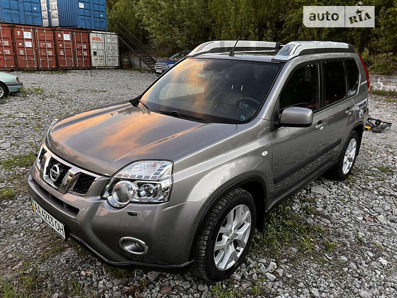 Nissan X-trail (2013)