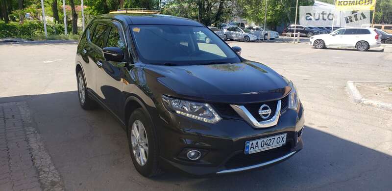 Nissan X-trail (2015)