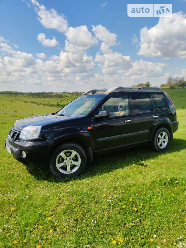 Nissan X-trail (2003)