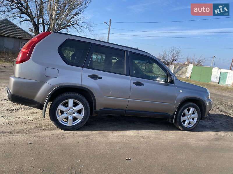 Nissan X-trail (2008)