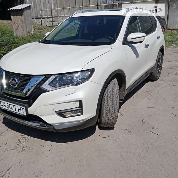 Nissan X-trail (2020)