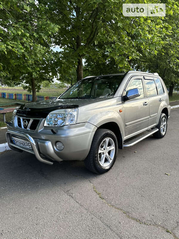 Nissan X-trail (2003)