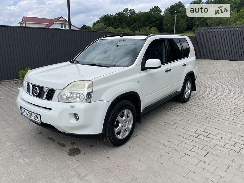 Nissan X-trail (2010)