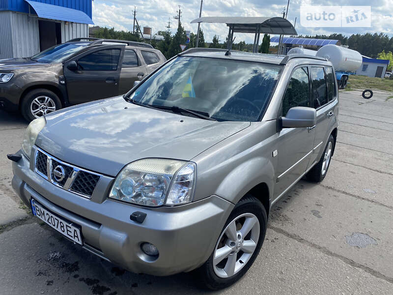 Nissan X-trail (2005)