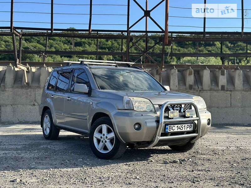 Nissan X-trail (2004)