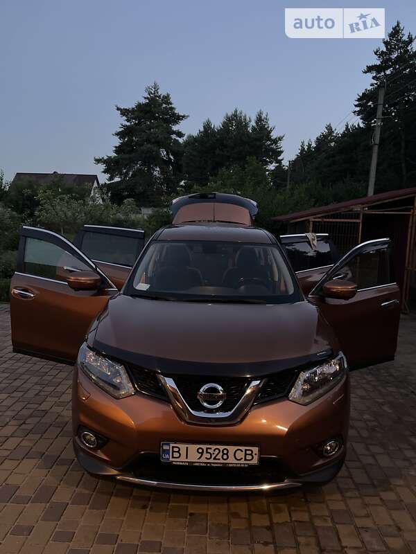 Nissan X-trail (2015)