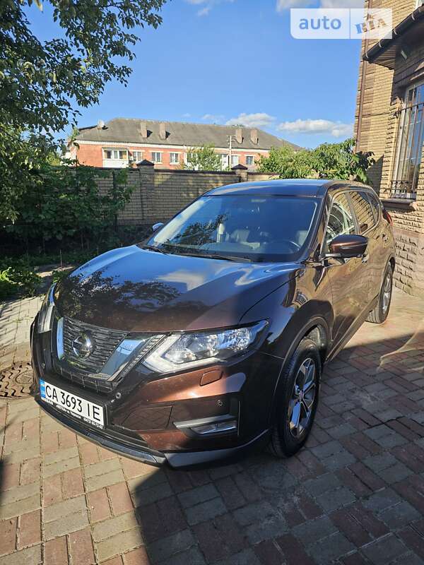 Nissan X-trail (2020)