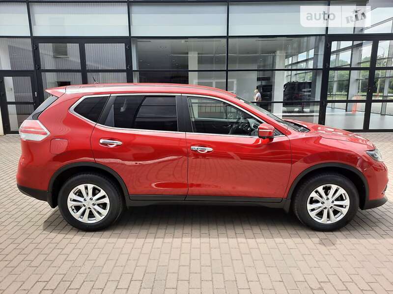 Nissan X-trail (2017)
