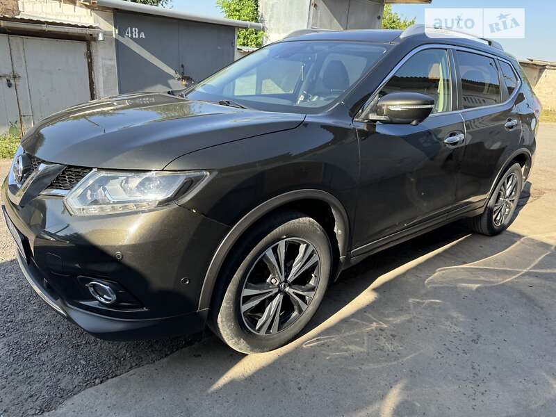 Nissan X-trail (2015)