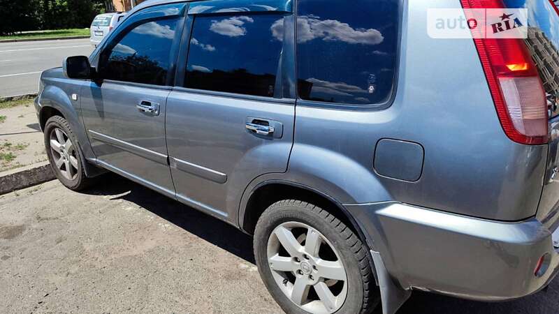Nissan X-trail (2007)