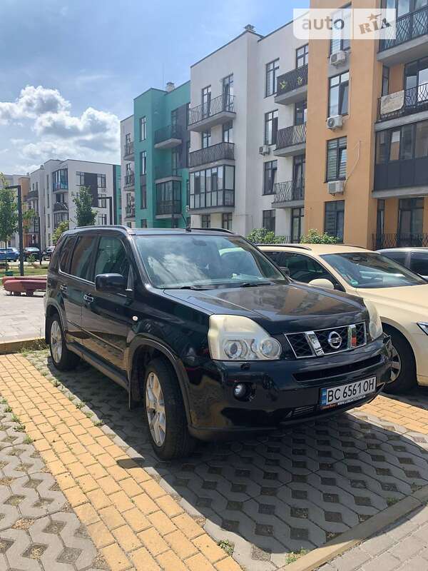 Nissan X-trail (2010)