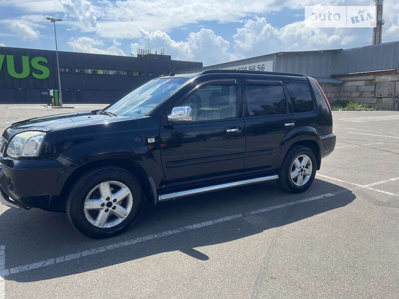 Nissan X-trail (2004)