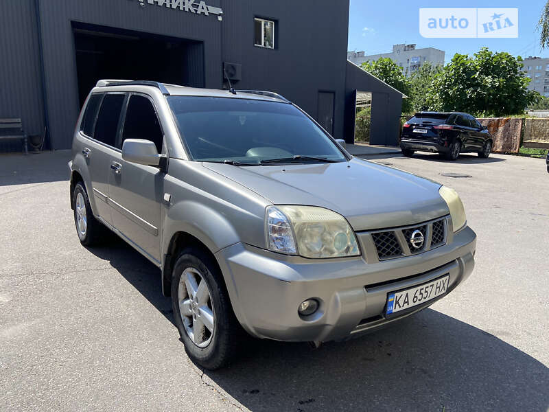 Nissan X-trail (2004)