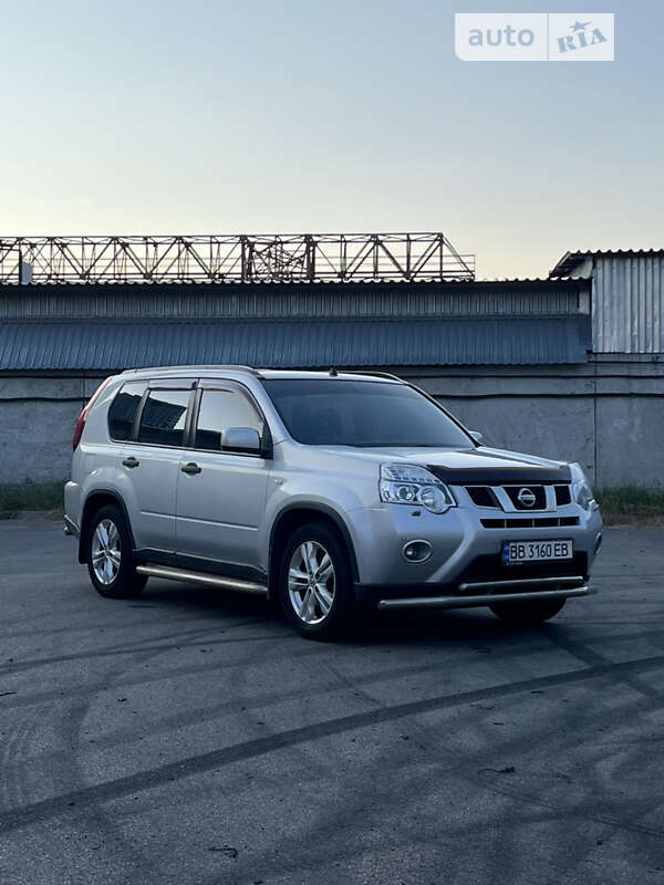 Nissan X-trail (2012)