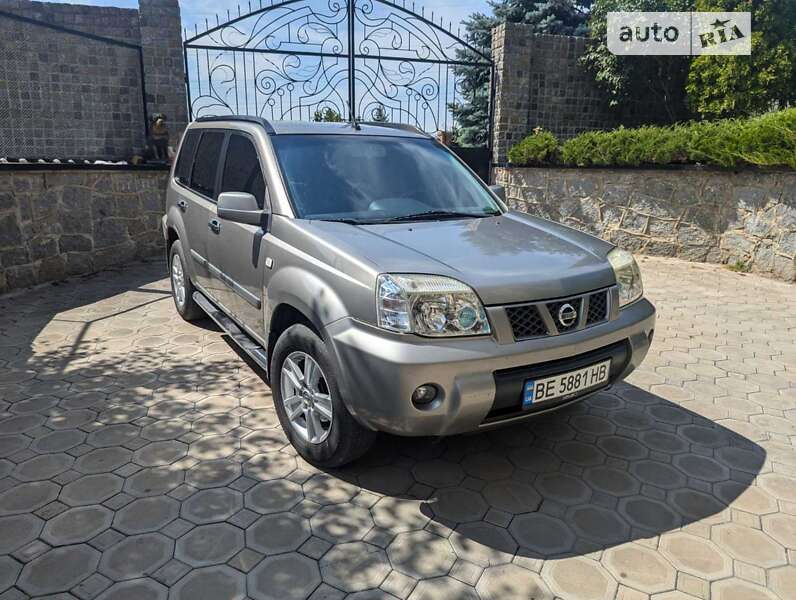 Nissan X-trail (2006)