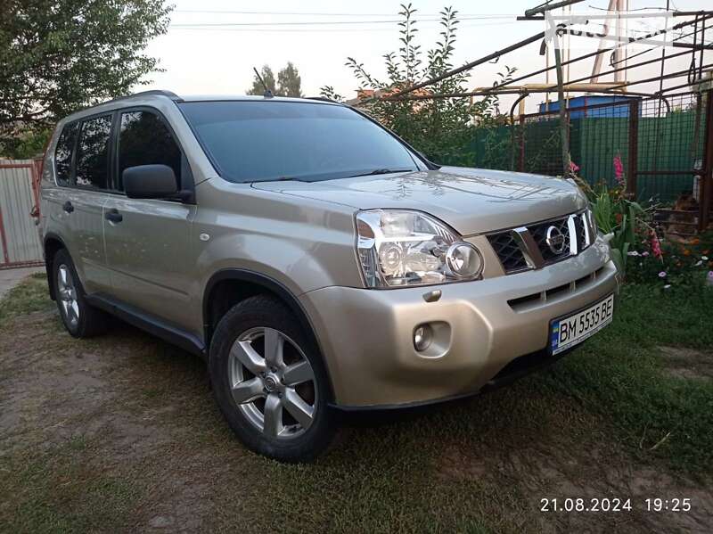 Nissan X-trail (2010)