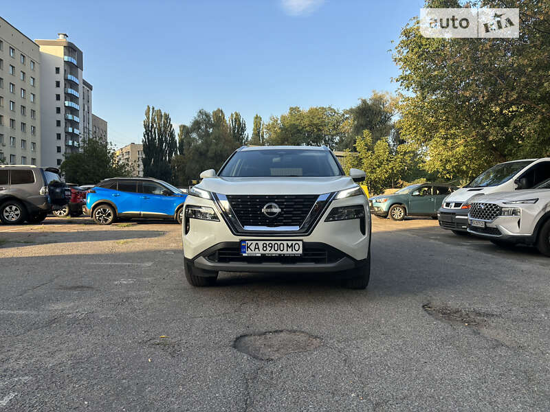 Nissan X-trail (2023)