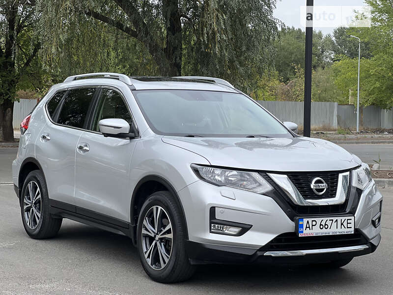 Nissan X-trail (2017)