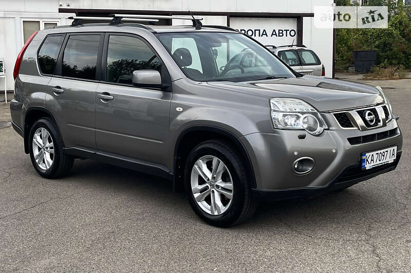Nissan X-trail (2011)