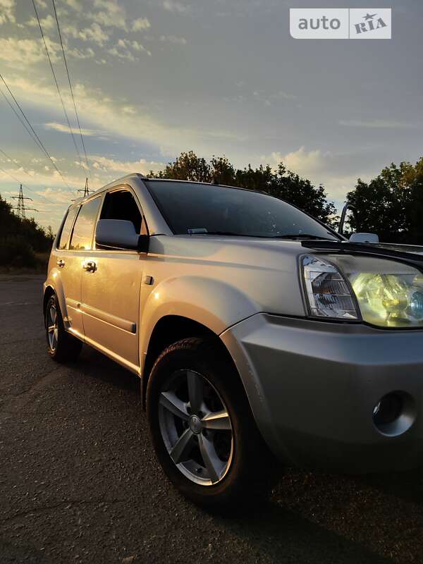 Nissan X-trail (2004)