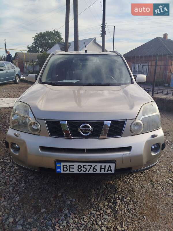 Nissan X-trail (2008)