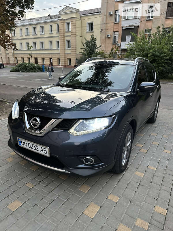 Nissan X-trail (2016)