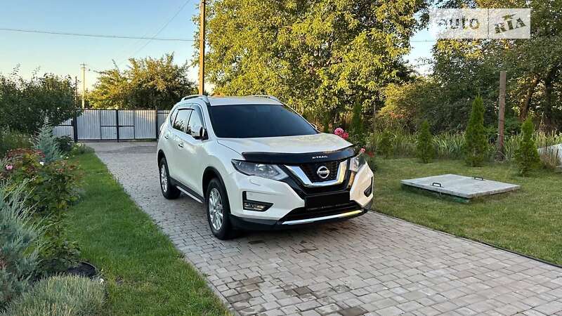 Nissan X-trail (2017)