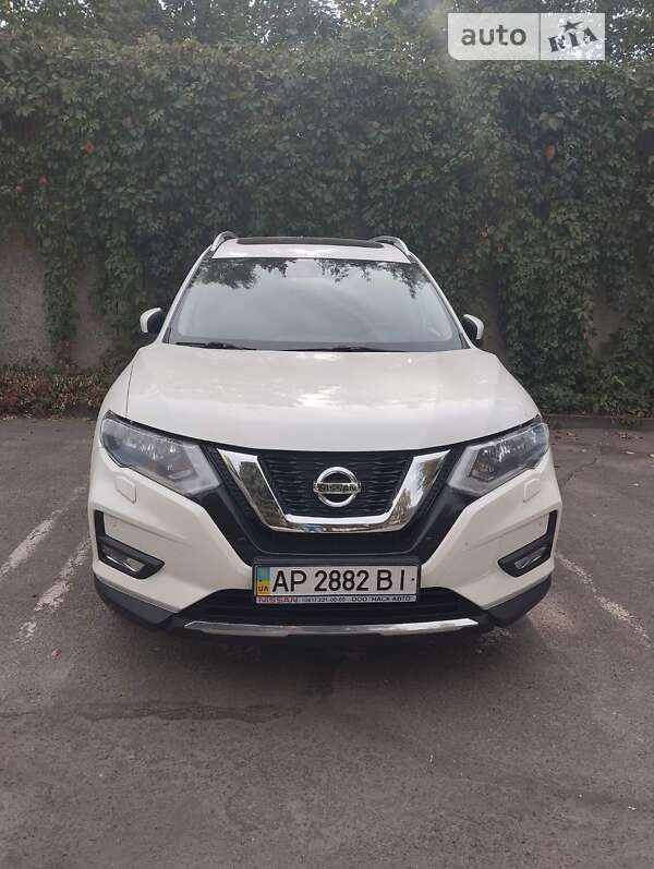 Nissan X-trail (2017)