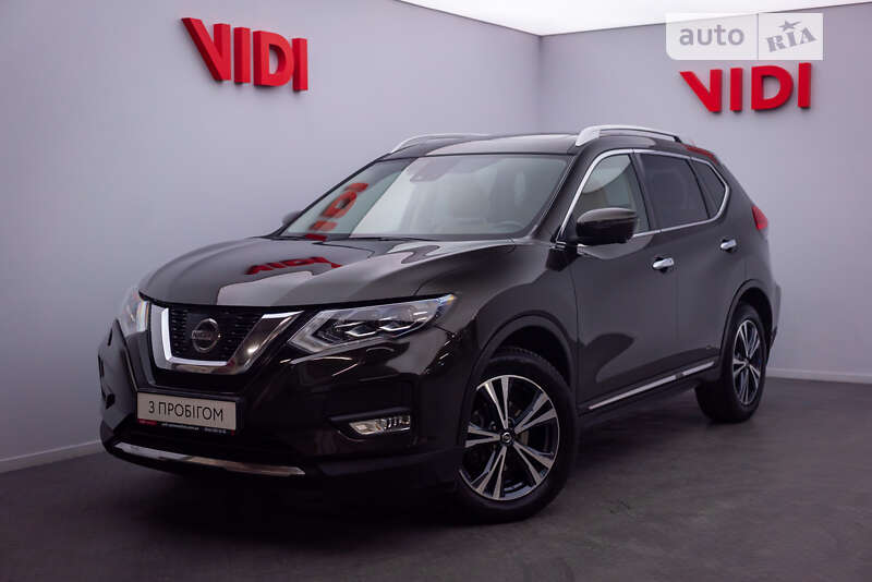 Nissan X-trail (2017)