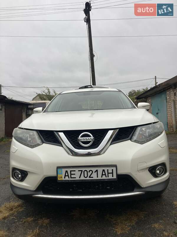 Nissan X-trail (2015)