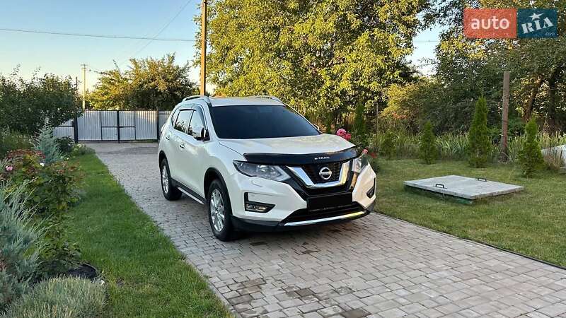 Nissan X-trail (2017)