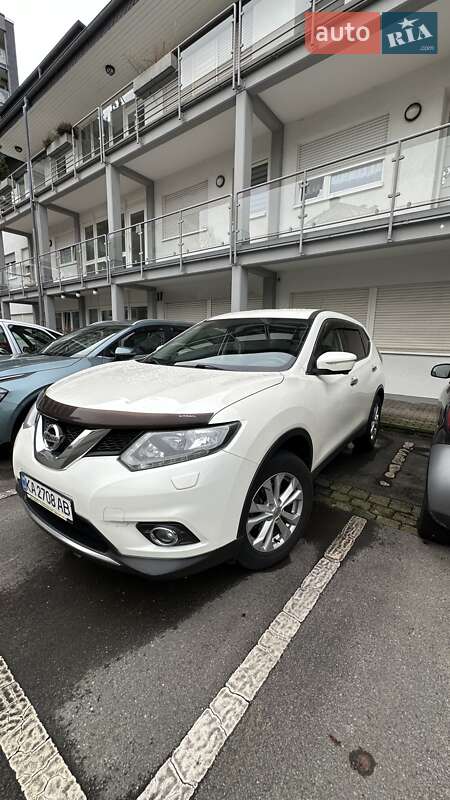 Nissan X-trail (2016)